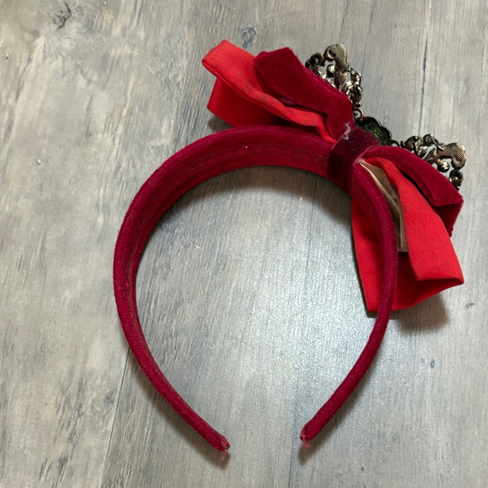 Disney store snow  white Red Velvet Headband with Bow and Sequin Accents